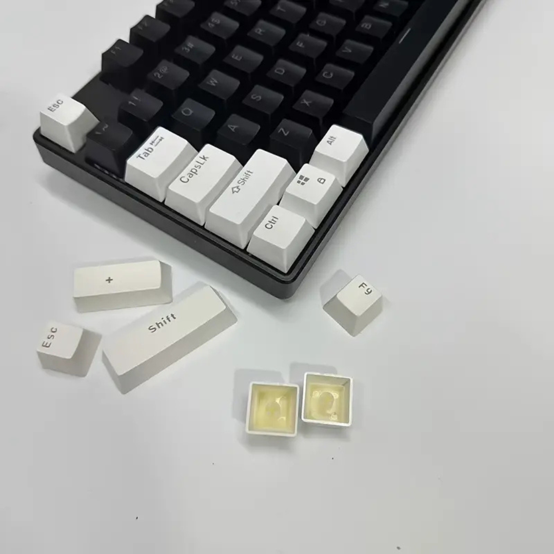 White and Black PBT Keycap Set – 104 Keys, OEM Profile