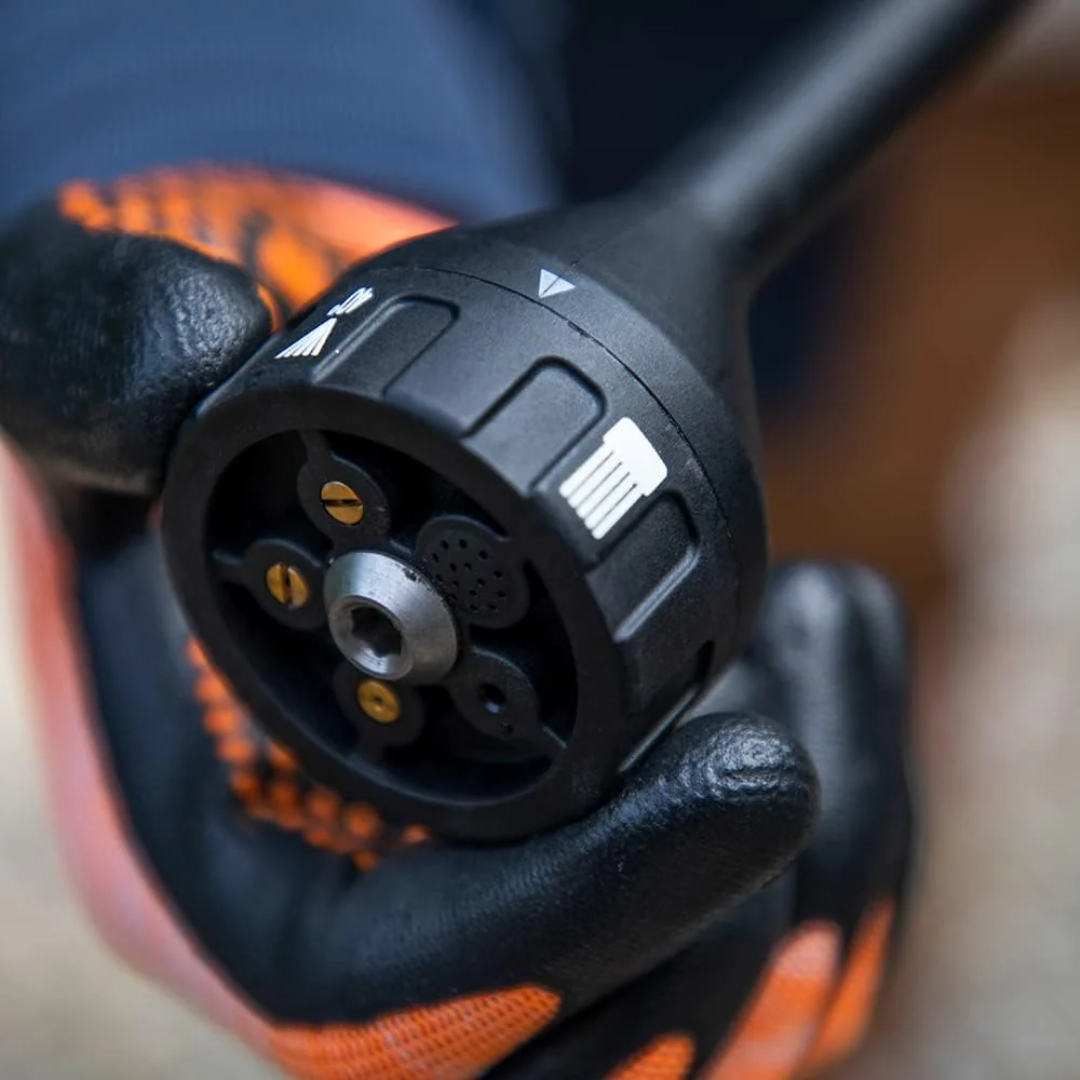 Yard Force 20V Aquajet Cordless Pressure Cleaner 22 Bar with Battery and Charger